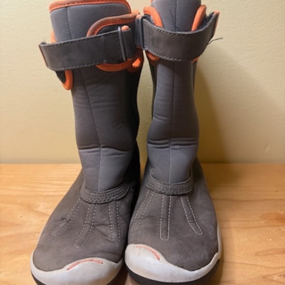 Plae Thandi waterproof boots little kid size 10 - Picture 8 of 13